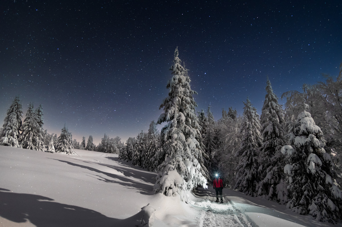 Krzysztof Haase w zimową noc na Rycerzowej
