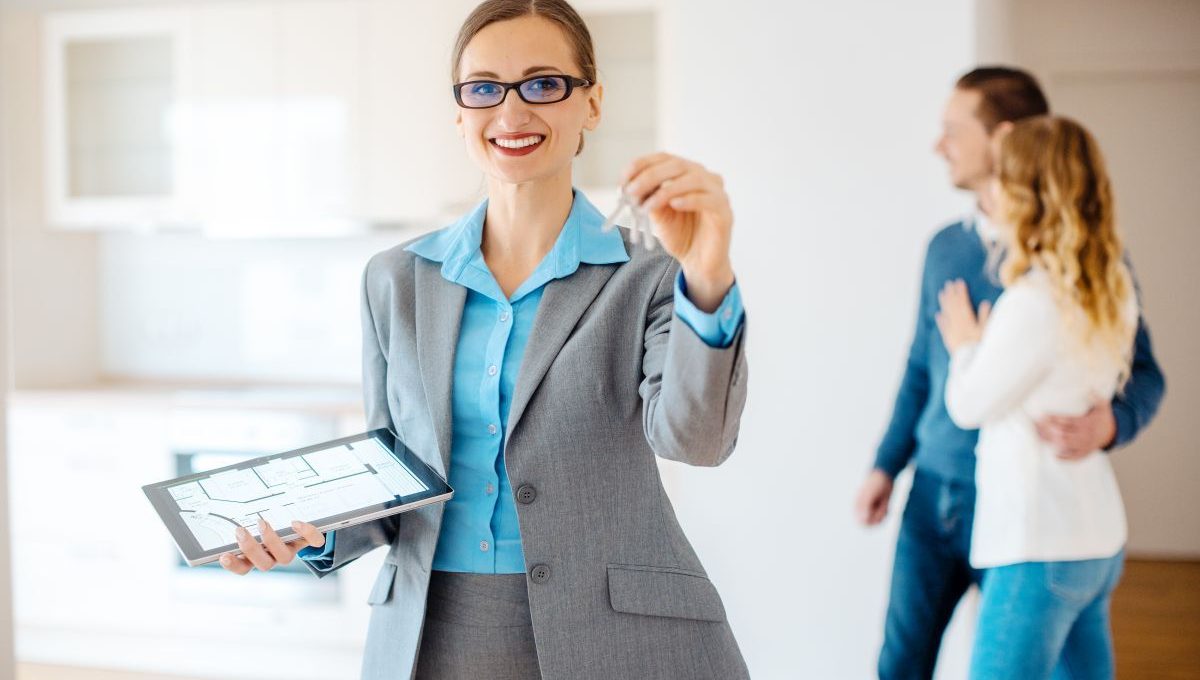 Dlaczego warto sprzedać nieruchomość z pośrednictwem agencji nieruchomości?