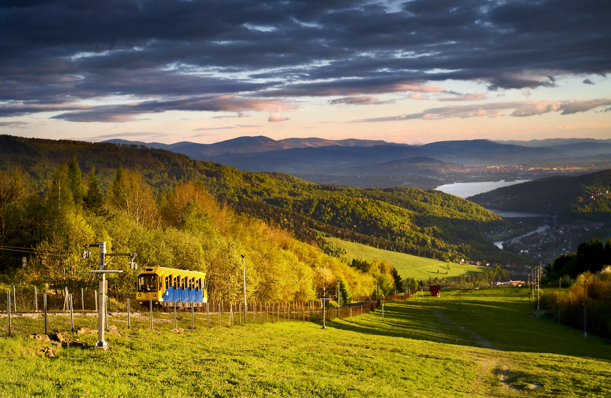 wagonik wspina się na żar